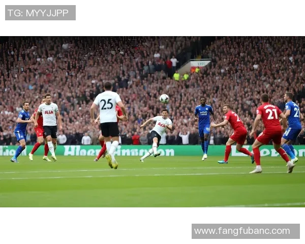 山东足球球星专卖店热销明星球衣 助你收藏偶像激情瞬间